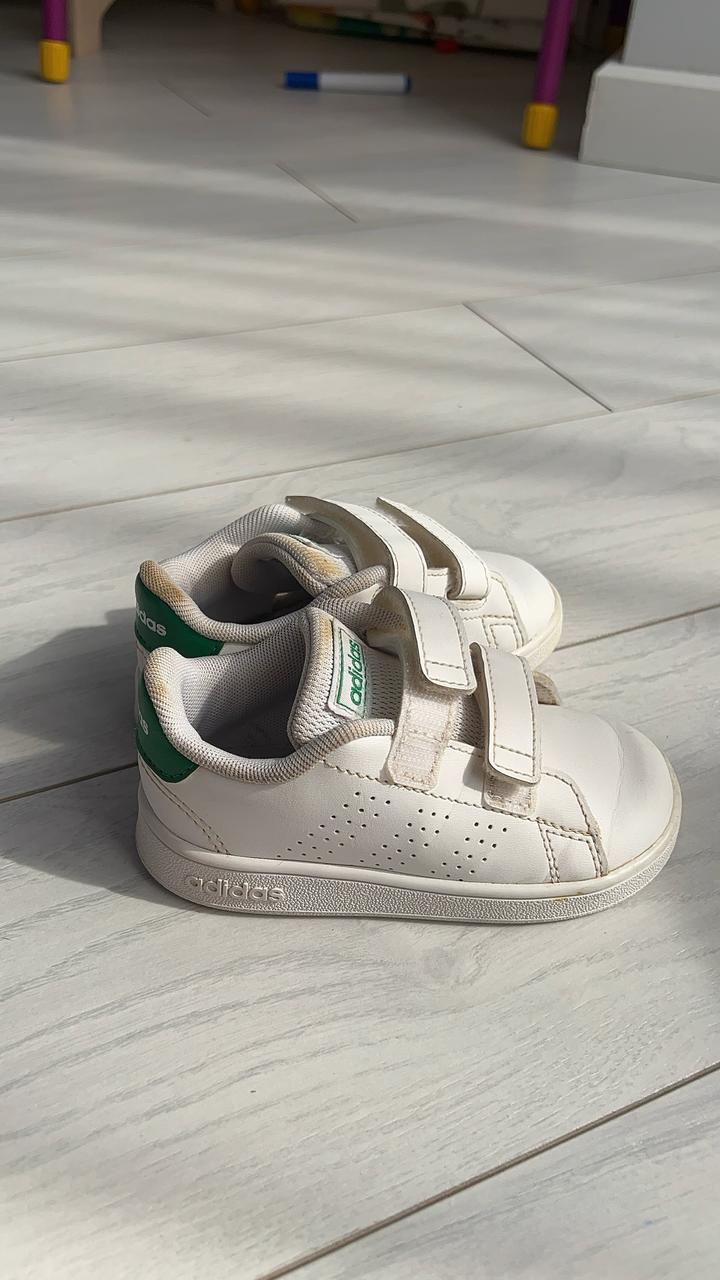 кроссовки Adidas