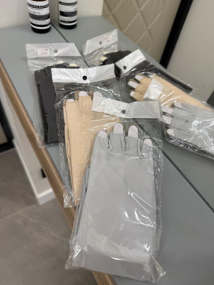 Перчатки для маникюра с защитой от ультрафиолета UPF50+ 3500тг