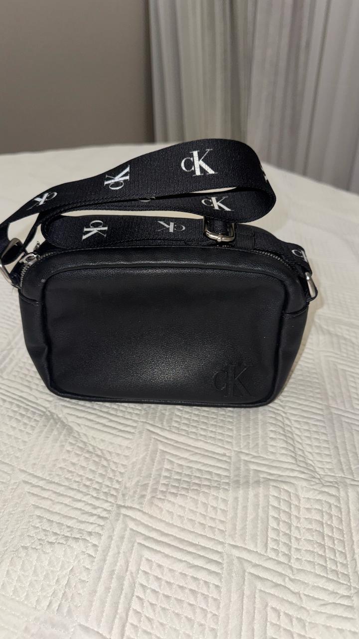 Сумка кроссбоди от Calvin Klein.Оригинал.
