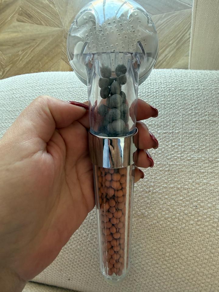 Душевая лейка с фильтром с эффектом СПАс возможностью замены наполнителя