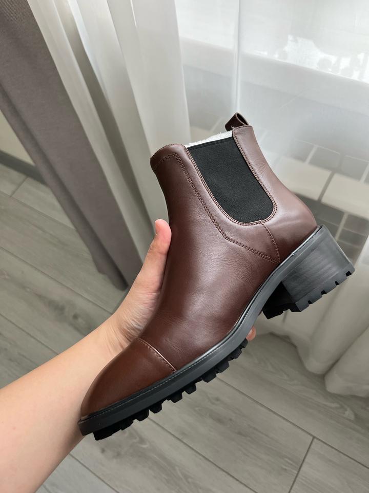 Продам новые демисезонные ботинки