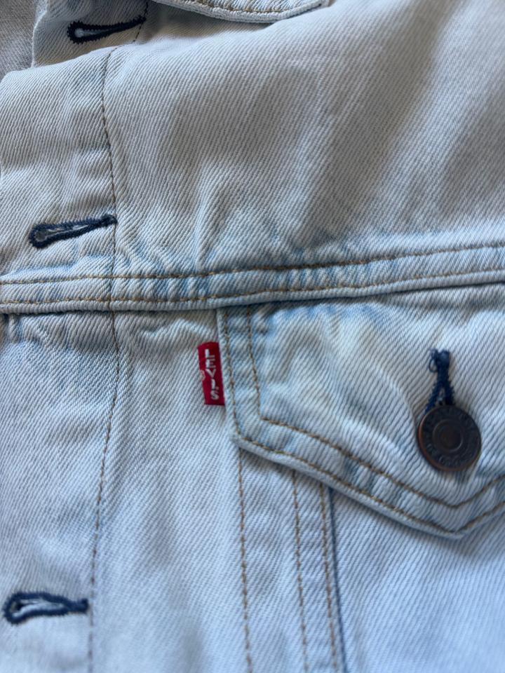 Levi’s