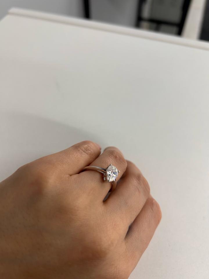 Кольцо мауссанит груша