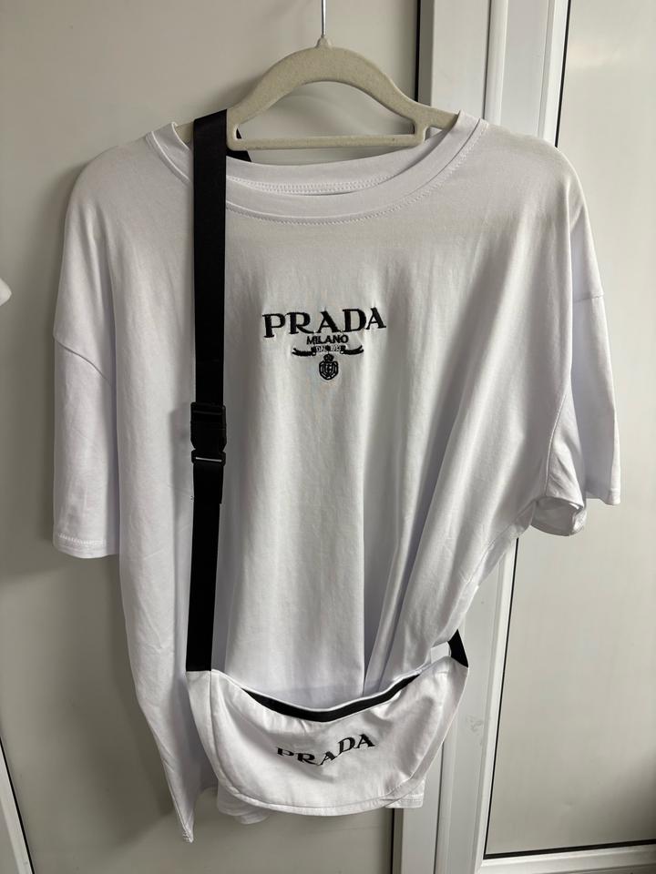Prada футболка оверсайз