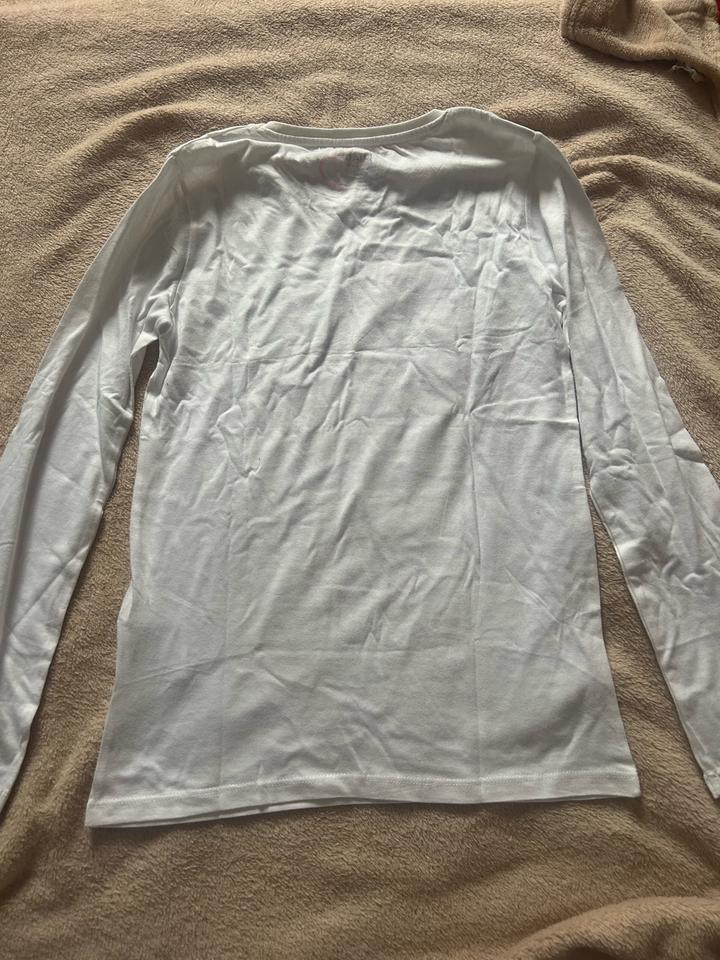 Белый лонгслив