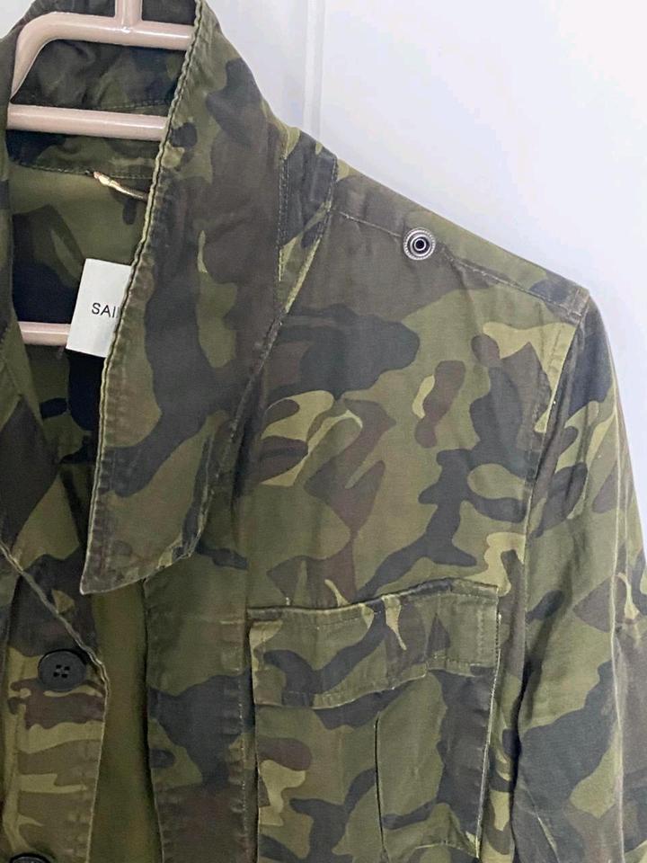 Стильная куртка плащ-шинель Saint Laurent в стиле Military