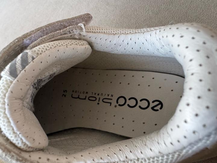 Кроссовки ECCO