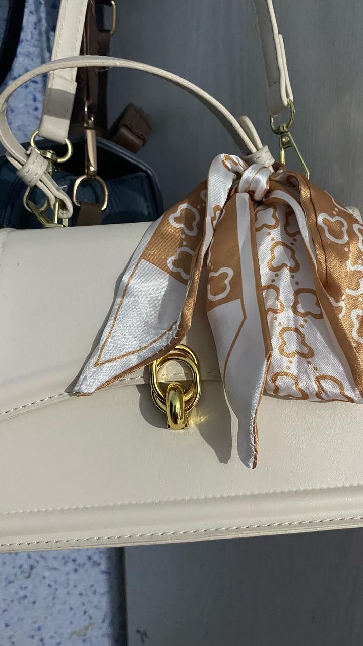 Сумочка белая