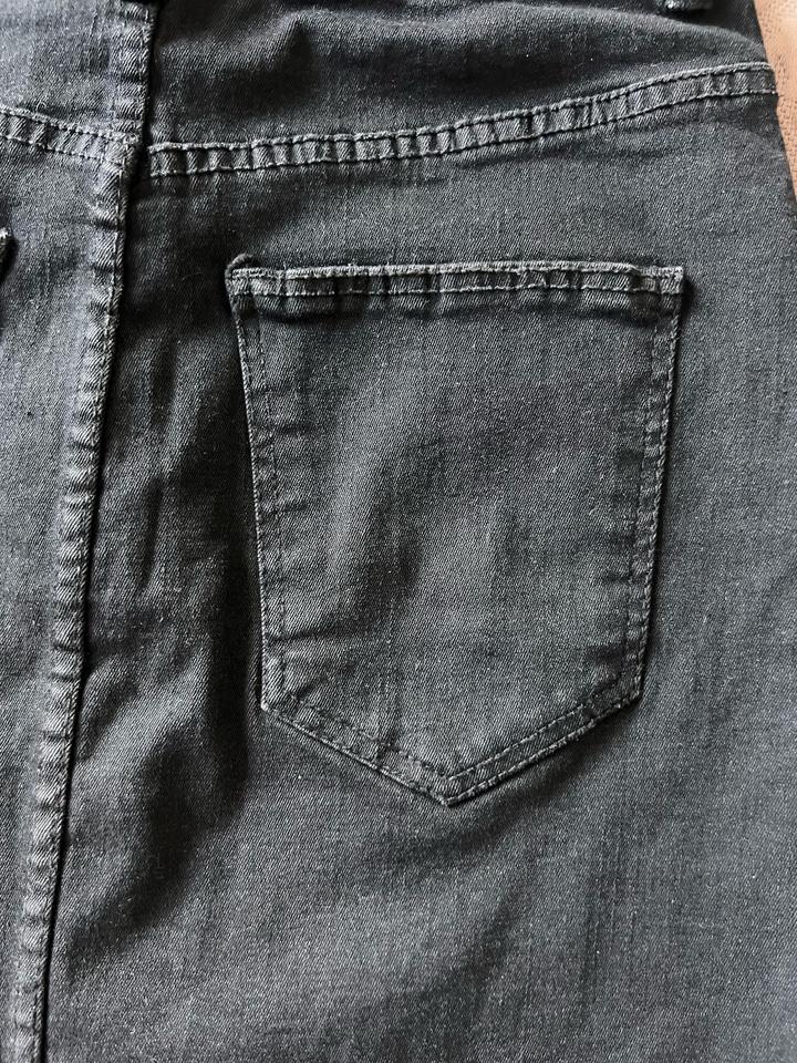 Черная мини юбка Bershka