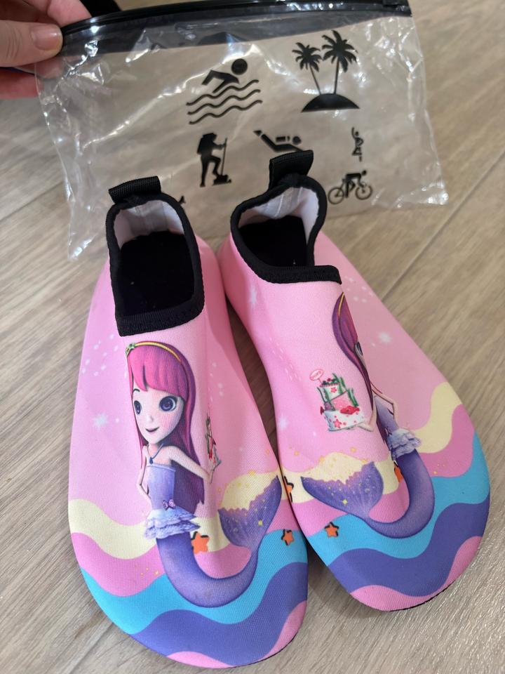 Обувь для плавания