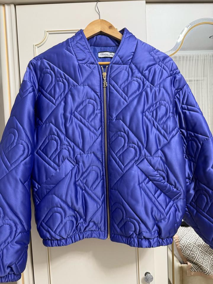 Стильная стёганая куртка от бренда Barbara Alvisi.