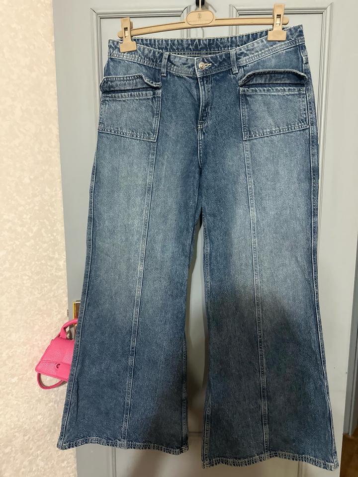 Джинсы-клёш Divided by H&M