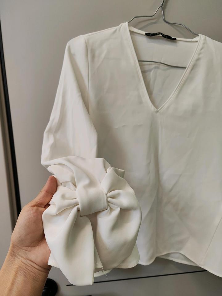 Блузка от Zara .