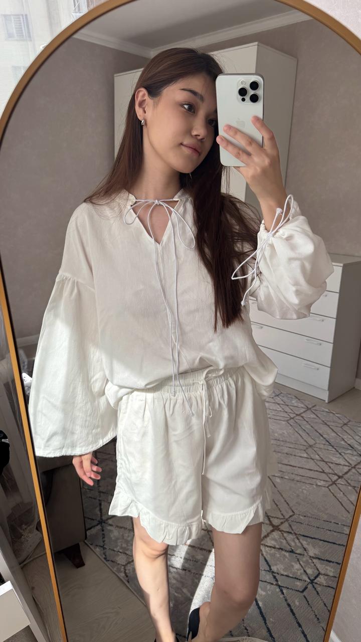 Двойка белая
