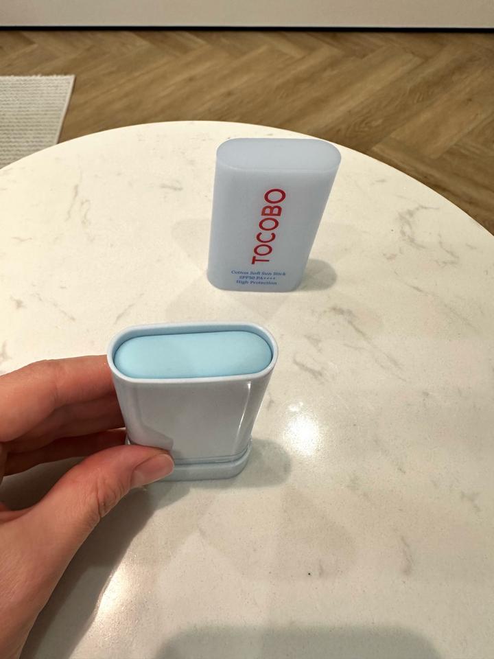 2 солнцезащитных крема TOCOBO / Bioderma