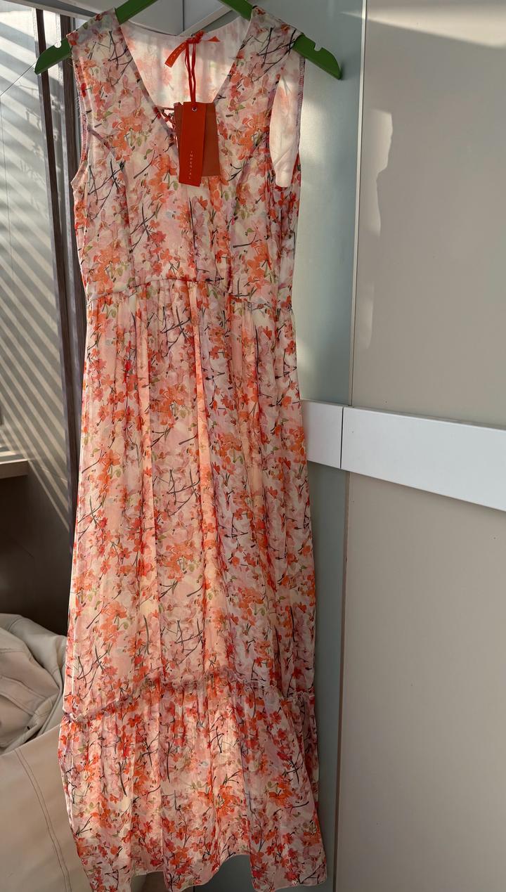 Платье Imperial новое