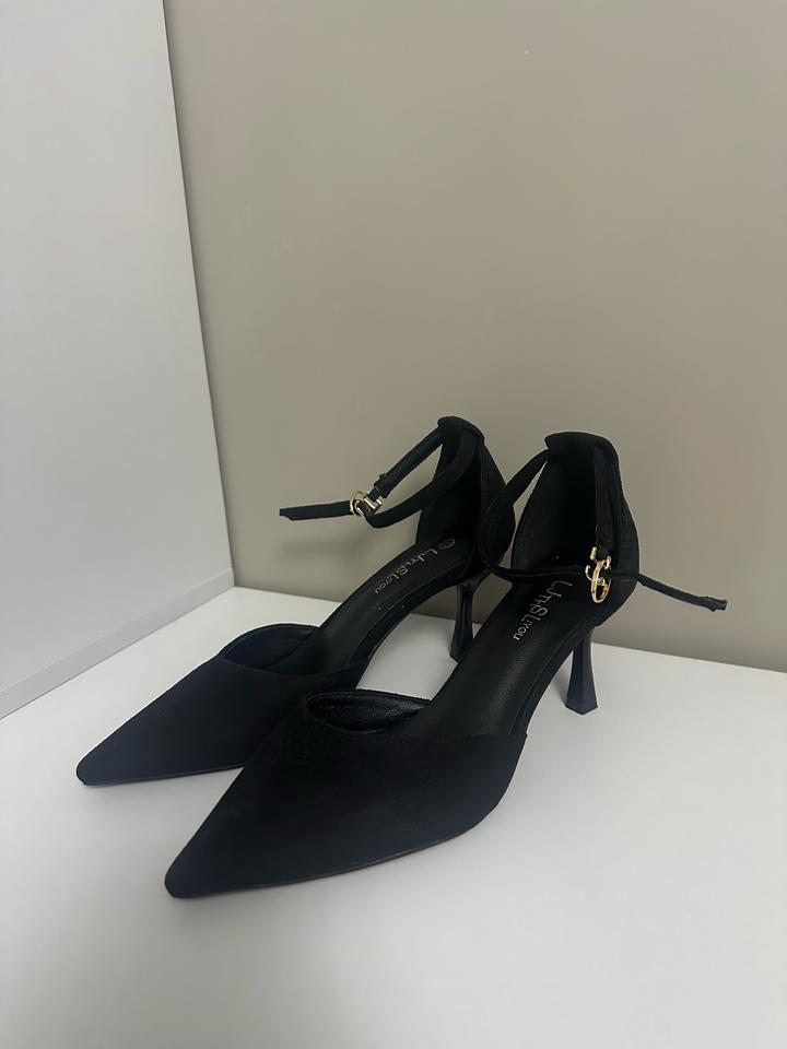 Женские туфли замшевые