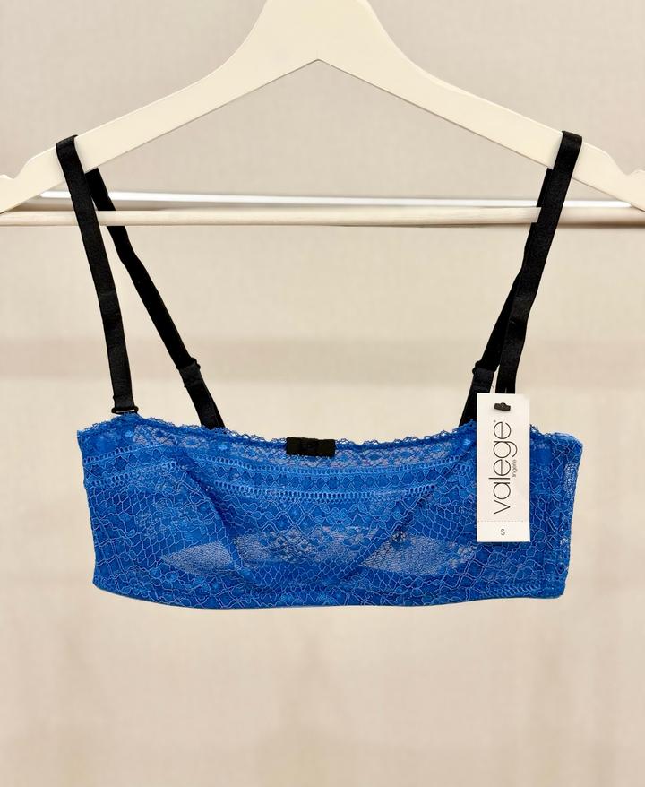 Бюстгальтер - бандо