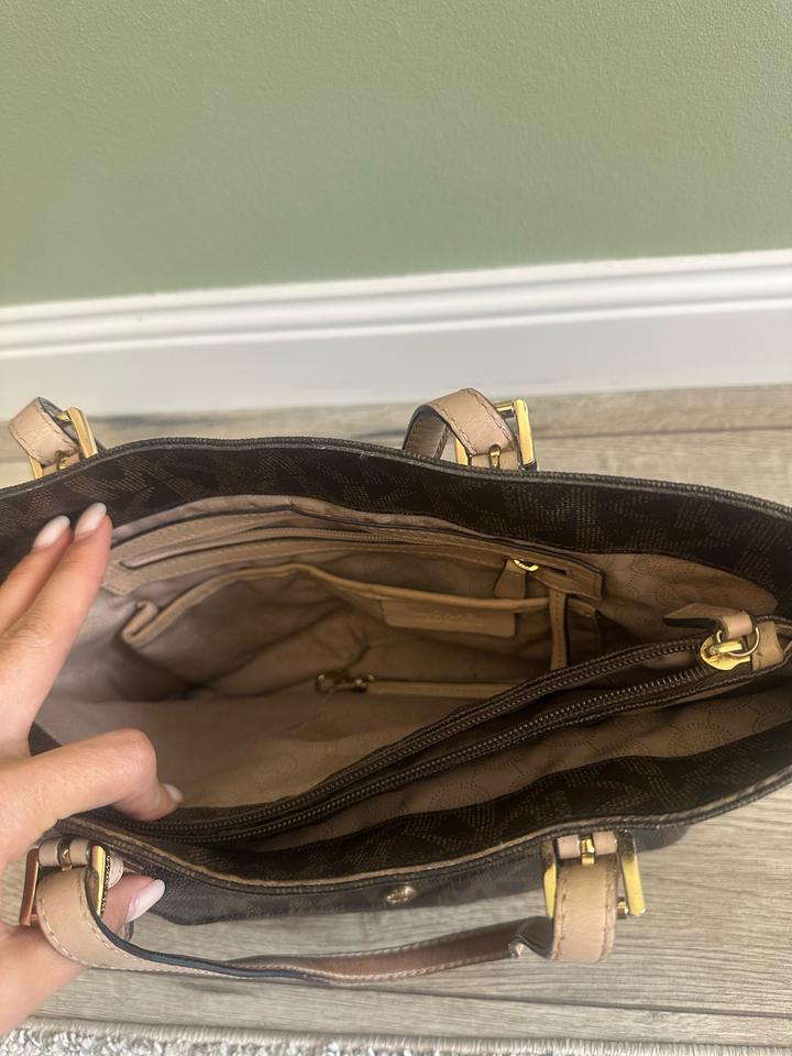 Сумка от Michael Kors