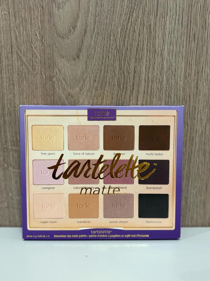 Палетка теней Tarte