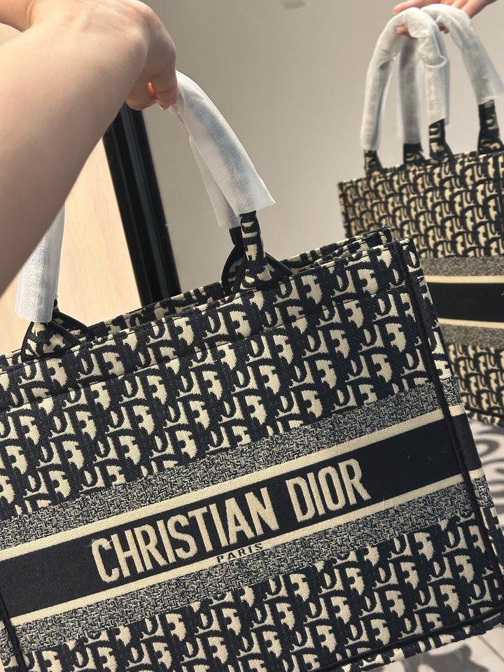Dior самка