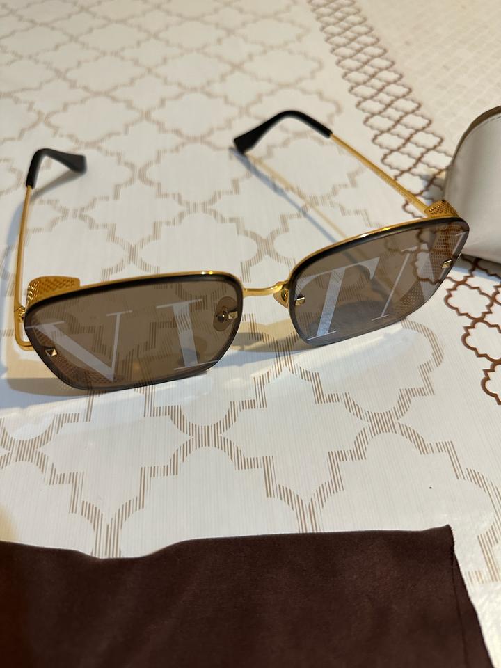 Очки Valentino