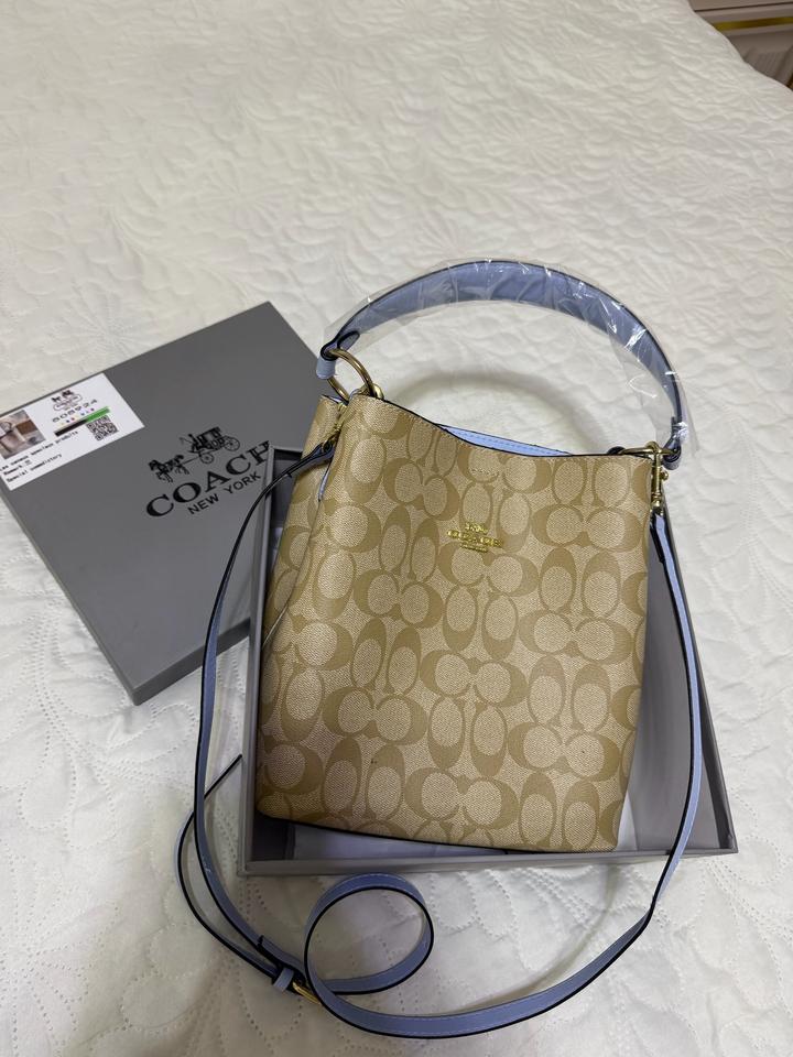 сумка от Coach