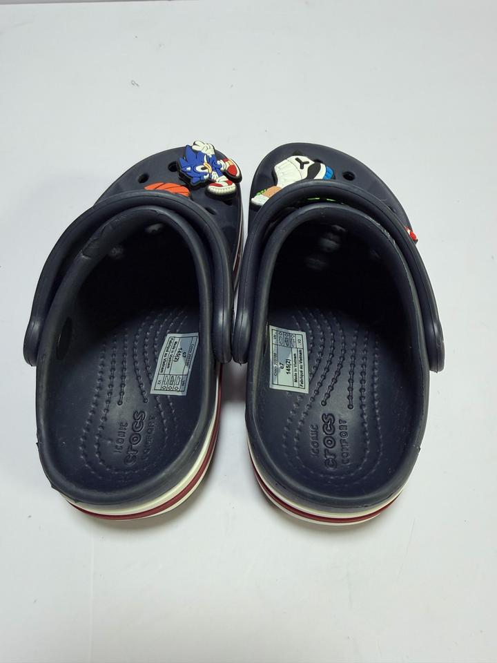 Детские кроксы Crocs, оригинал, с украшениями, размер 23
