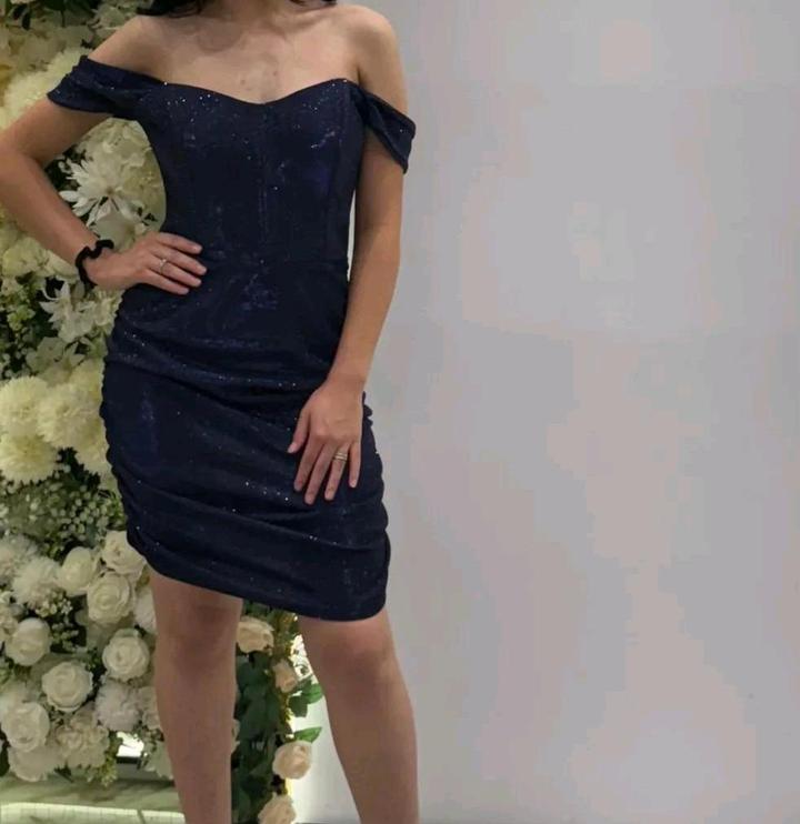 Синее блестящие платье