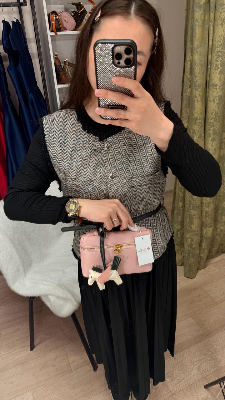 Розовая сумка Loro Piana