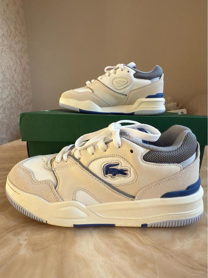 Новые кроссовки Лакост