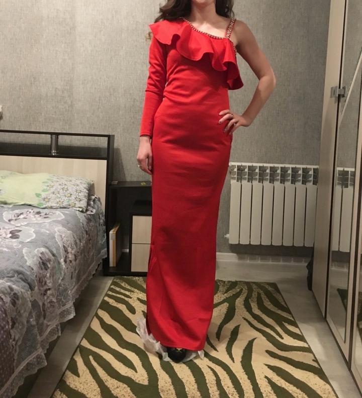 Платье вечернее