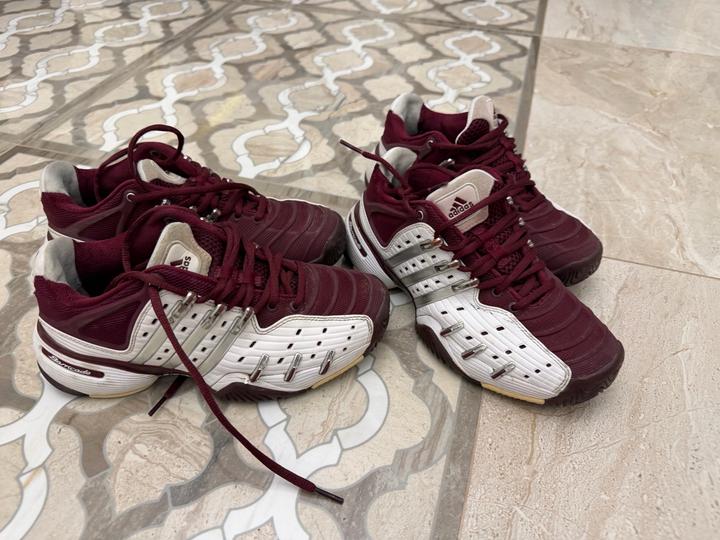 Тенисные кроссовки adidas