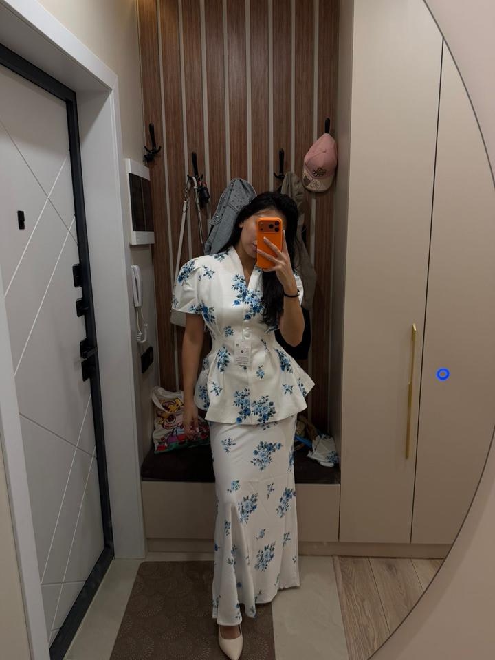 Платье с цветочным принтом