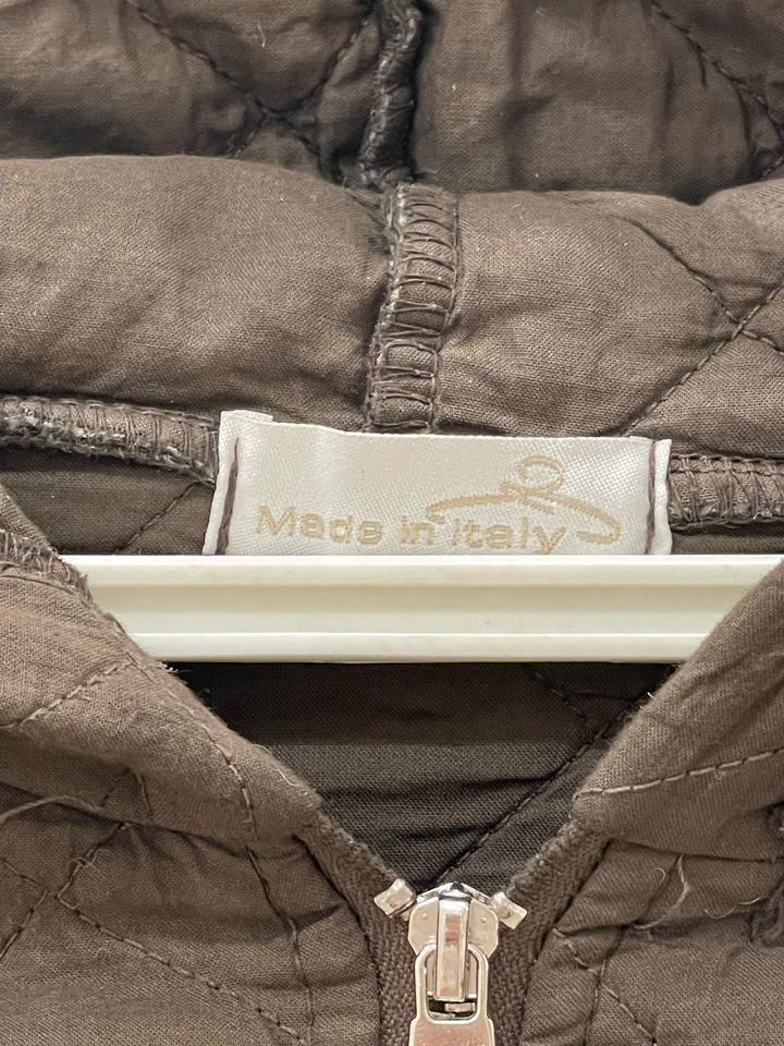Коричневая куртка весенняя итальянская