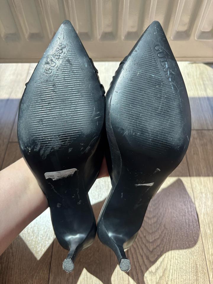 Черные кожаные мюли Guess
