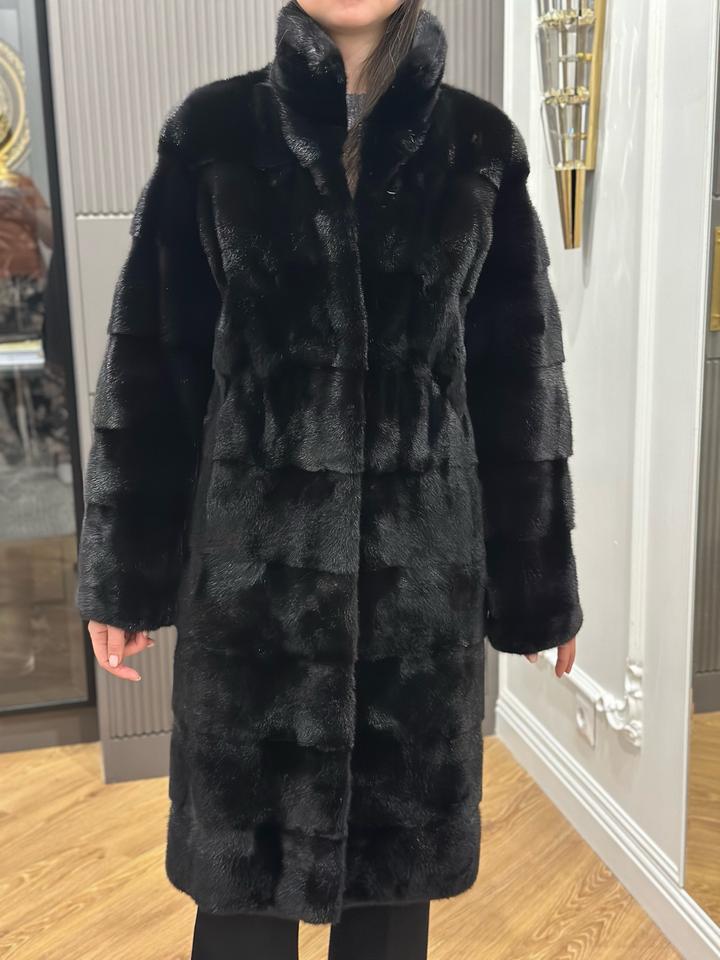 Продам норковую шубу blackglama