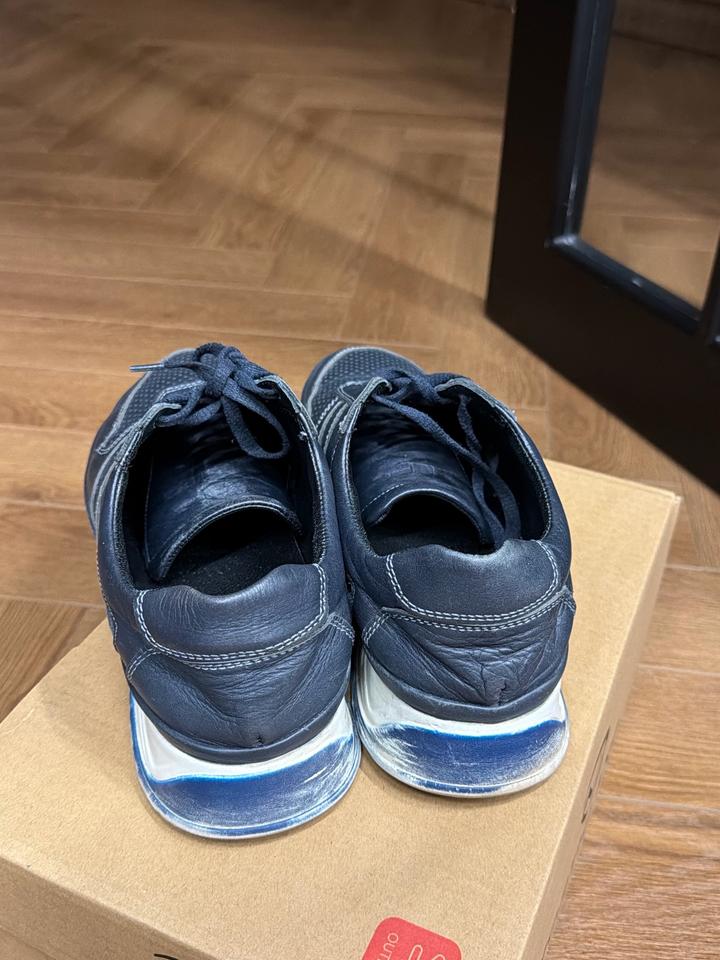 Мужские кроссовки