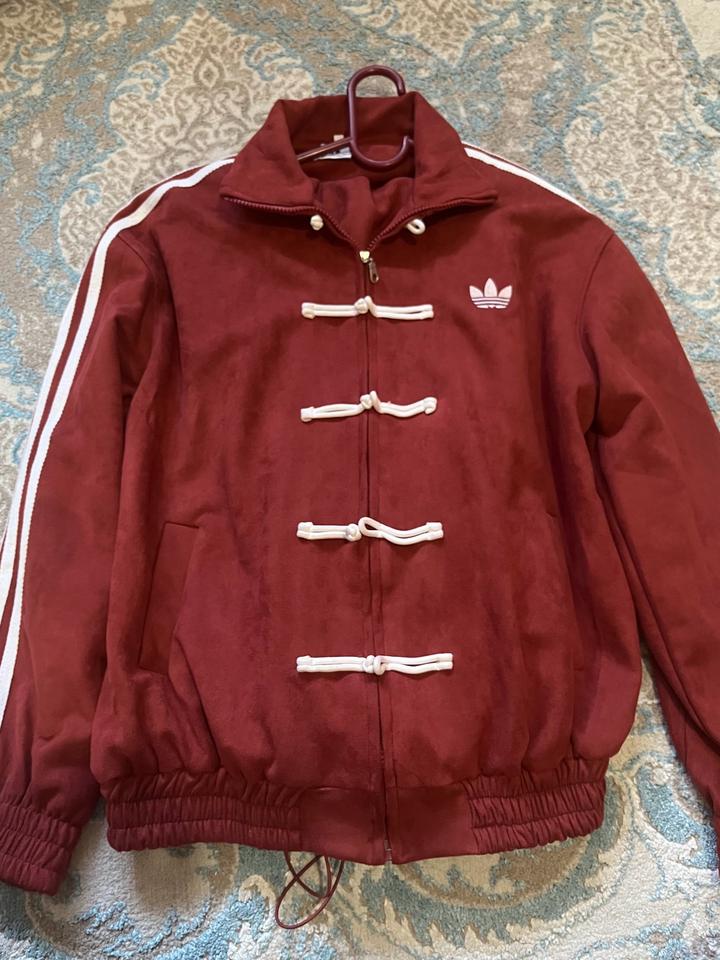 Двойка от Adidas