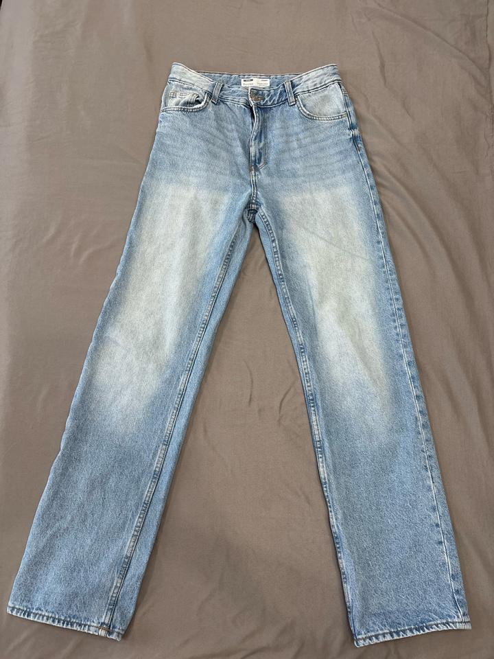 Джинсы Bershka