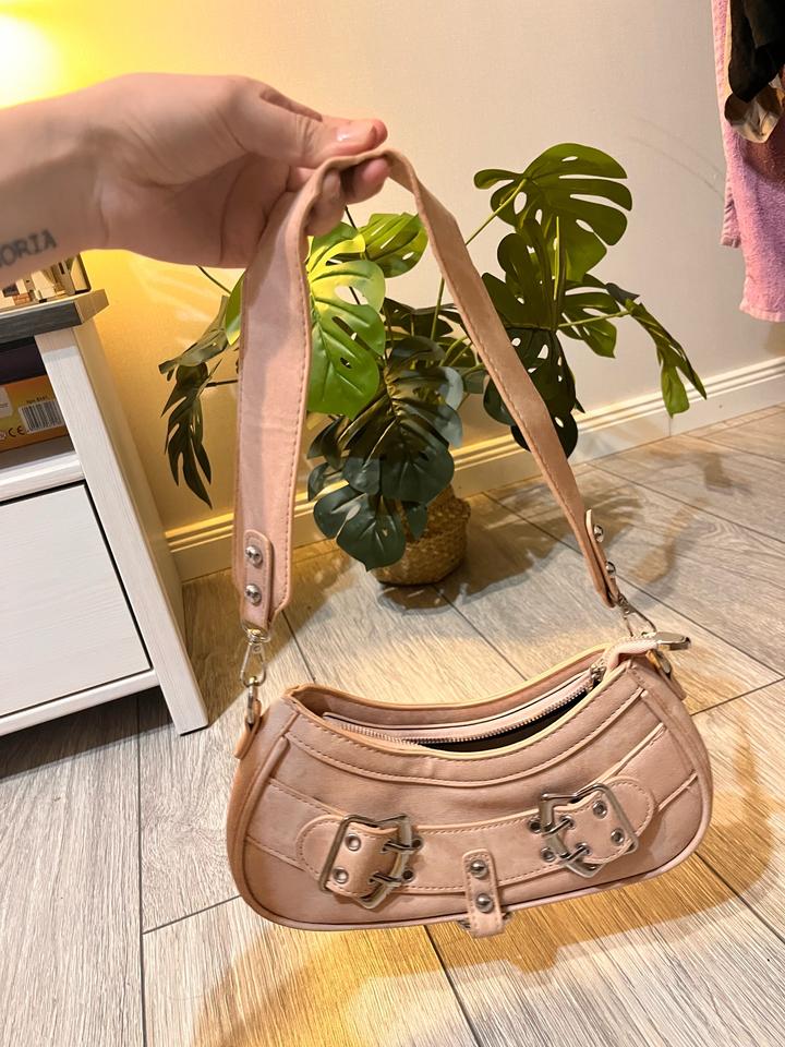 розовая сумка