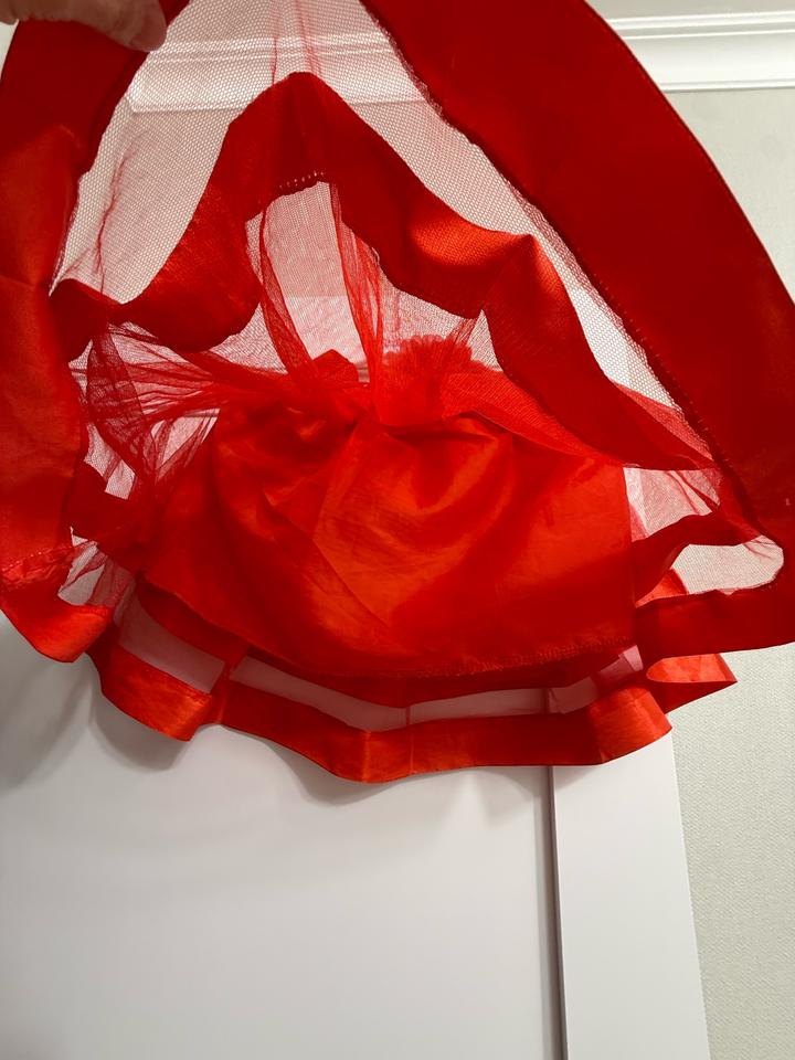 Юбка красная на 5-7 лет