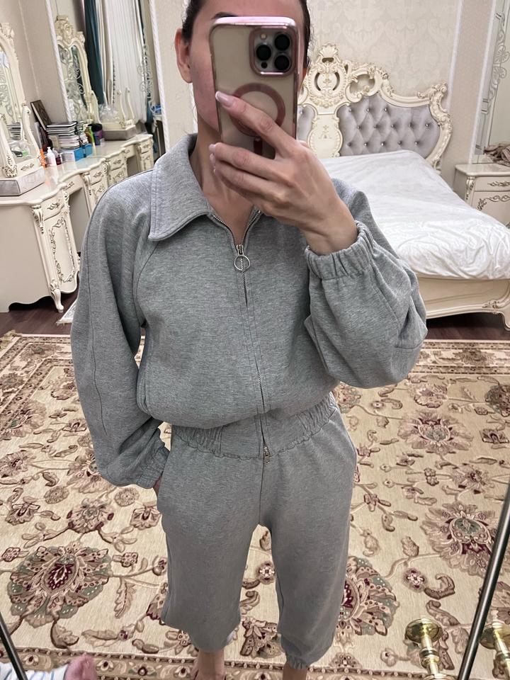 Двойка серая