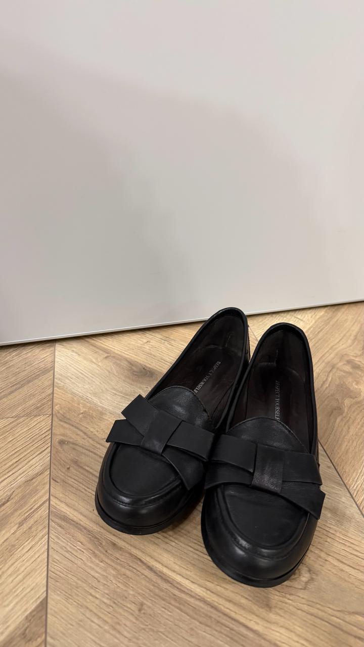 Черные кожаные балетки