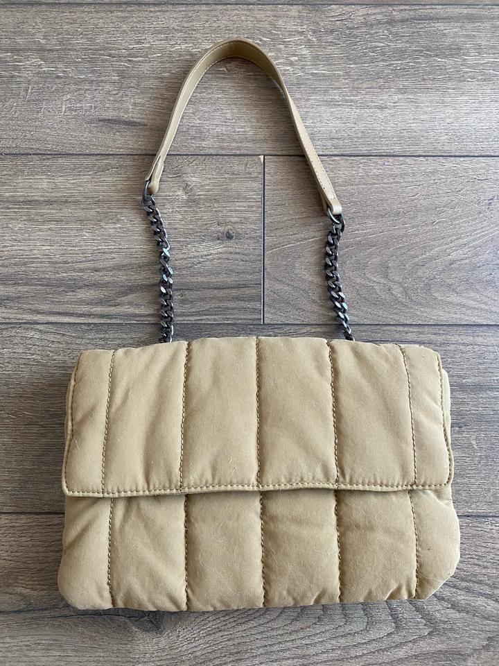 Сумка Zara верблюжьего цвета через плечо с цепочкой