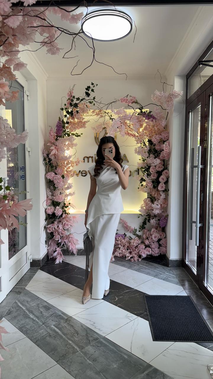 Белое платье