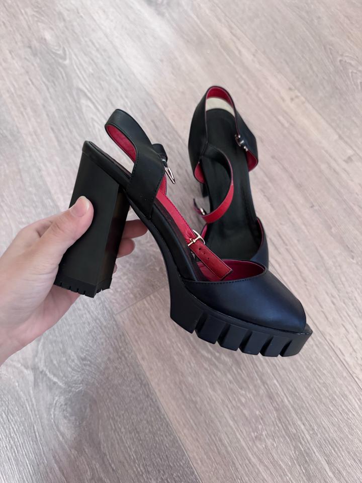 туфли/босоножки черные