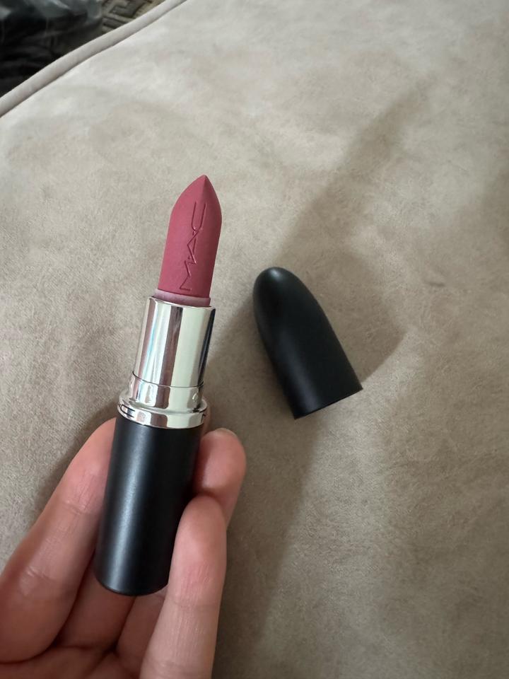 Помада MAC 648