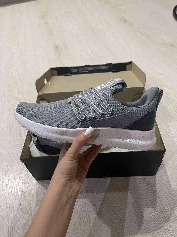 Кроссовки adidas