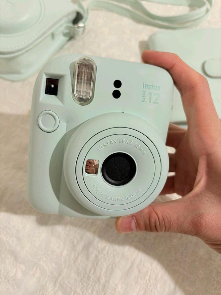Фотокамера моментальной печати Fujifilm Instax mini 12 зеленый